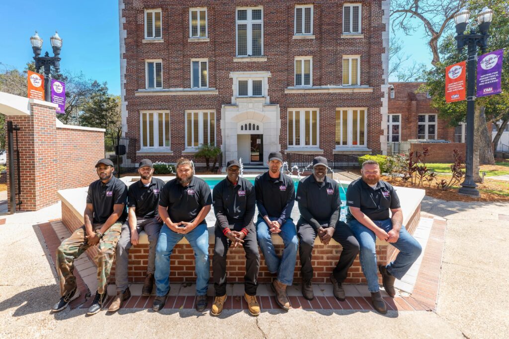 RR EWU photo - Sitting